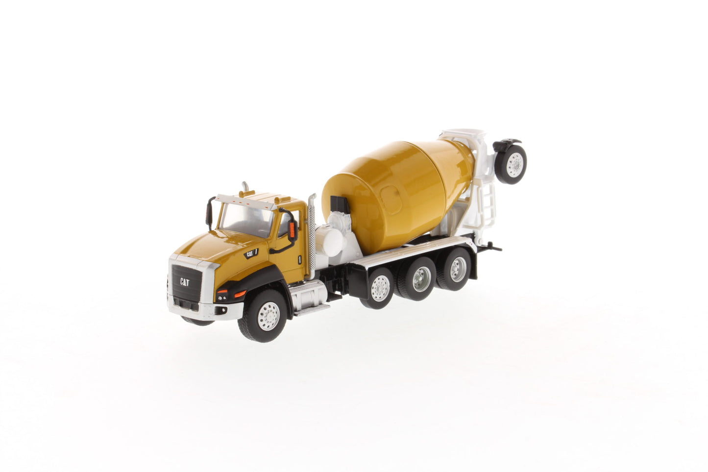 1:64 Cat CT660 McNeilus Bridgemaster Concrete-Mixer