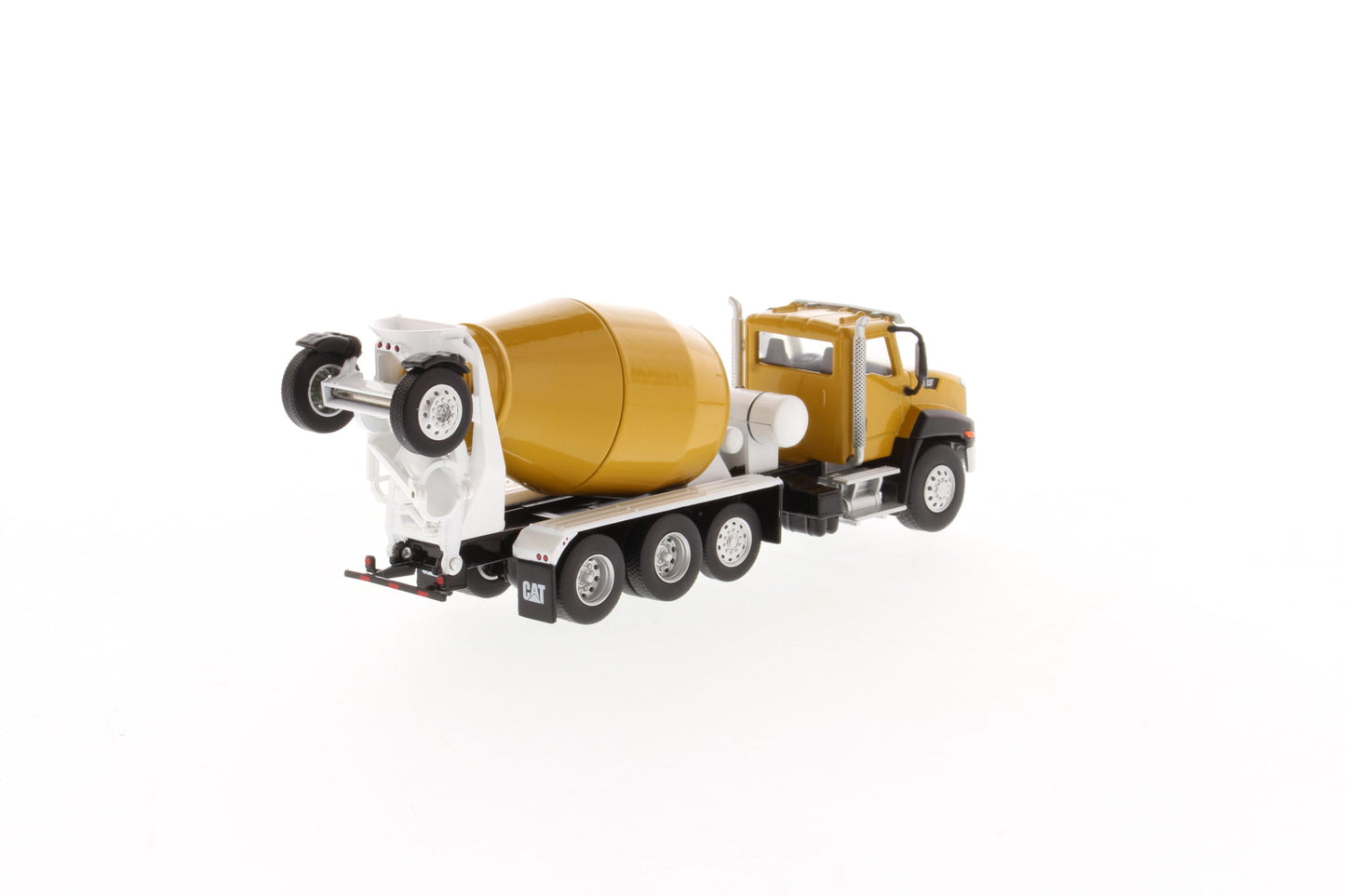 1:64 Cat CT660 McNeilus Bridgemaster Concrete-Mixer